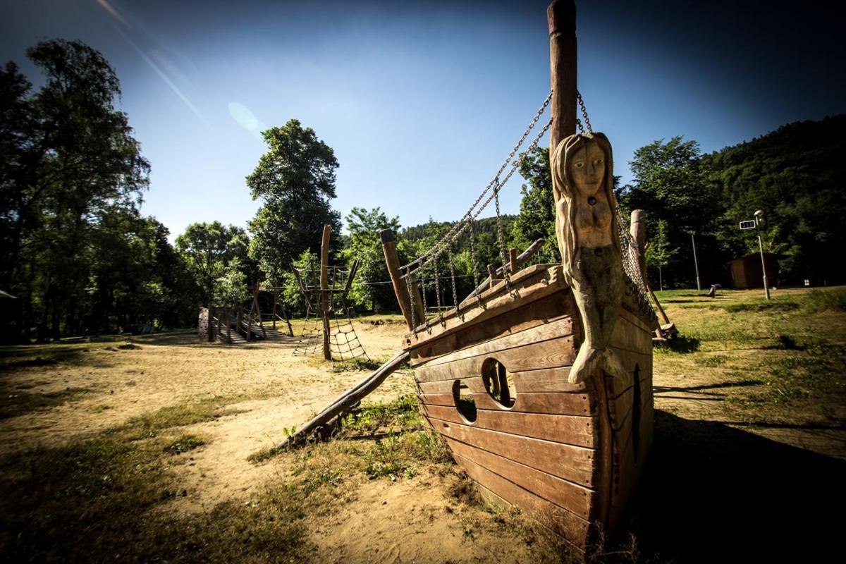 Hotel Sazavsky Ostrov Sazava  Bagian luar foto
