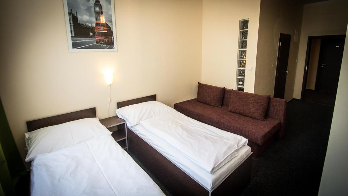 Hotel Sazavsky Ostrov Sazava  Bagian luar foto