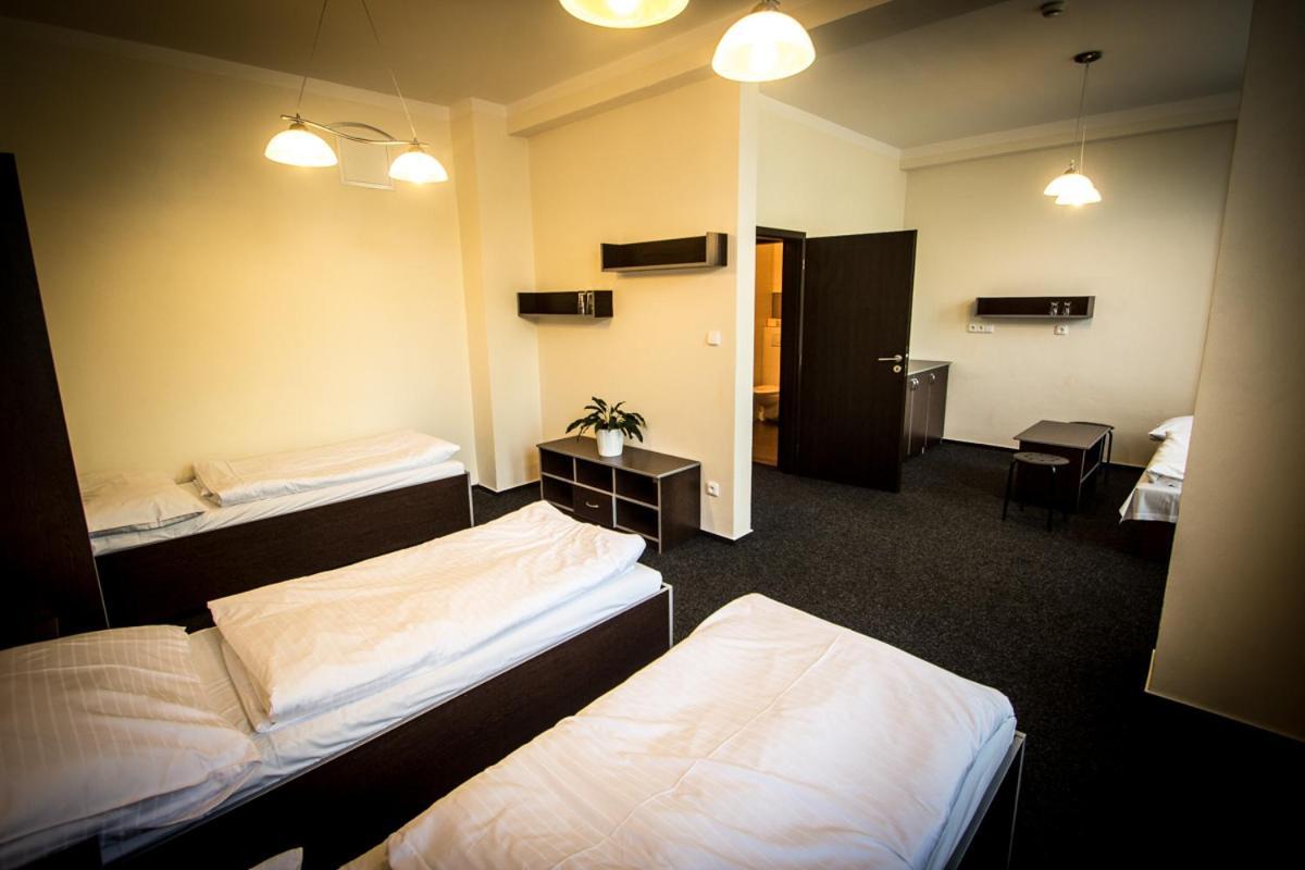 Hotel Sazavsky Ostrov Sazava  Bagian luar foto