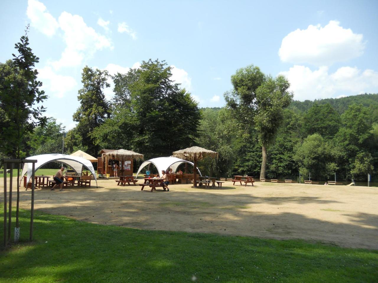 Hotel Sazavsky Ostrov Sazava  Bagian luar foto